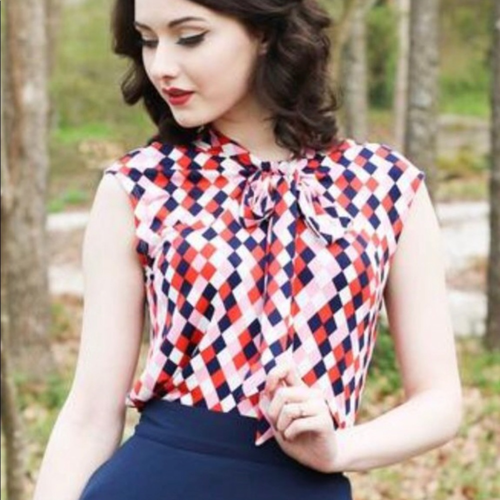 Retrolicious Diamond Print Bow Tie Neck Top Sz XL